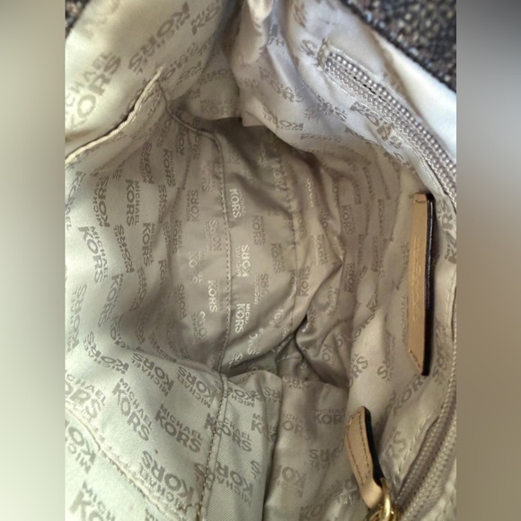 Michael Kors Dark Brown Crossbody Bag with Gold Chain - Picture 4 of 5